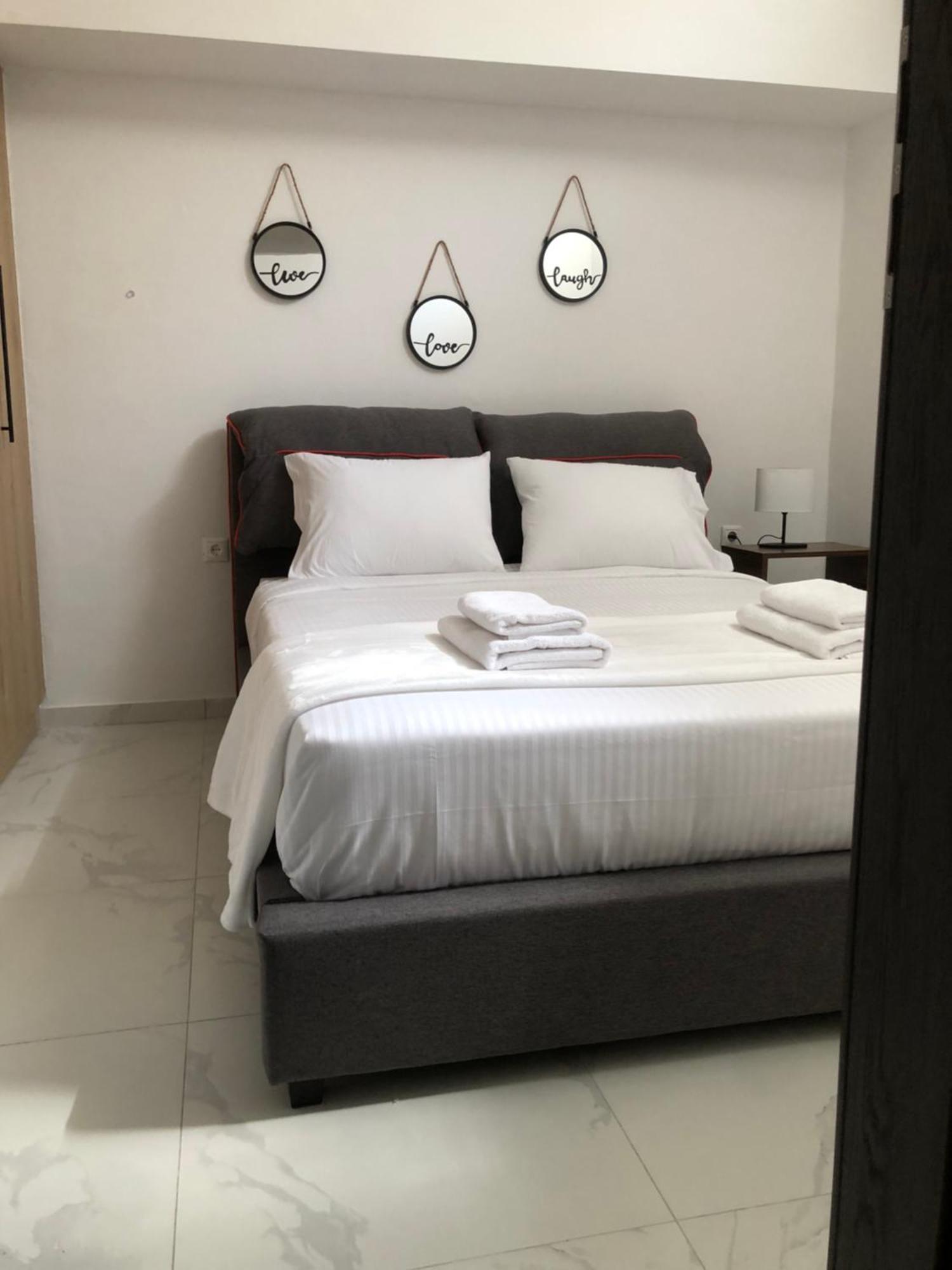 Chrysa- Kyra Apartments Heraklion  Luaran gambar